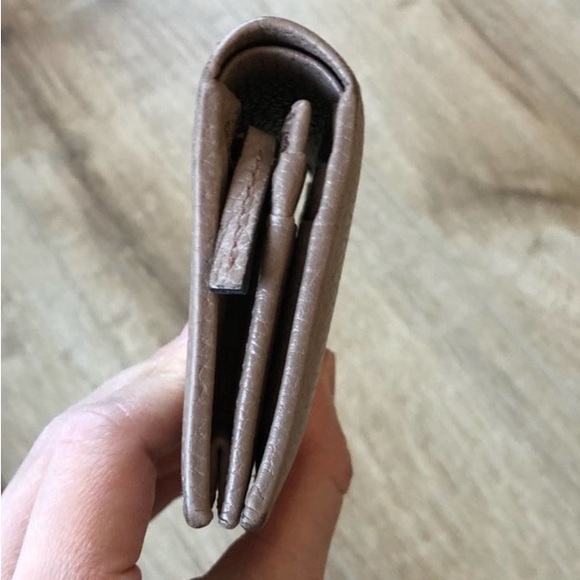 Gucci Marmont Card Case Wallet. - Picture 5 of 11